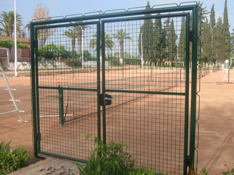 TERRAIN DE TENNIS